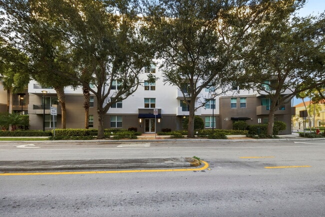 Photo - 2421 NE 65th St