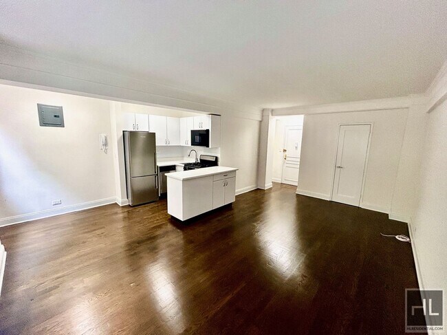 Photo - BEEKMAN PLACE Unit 5E