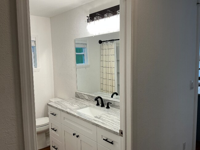 Photo - 2532 Coventry Rd