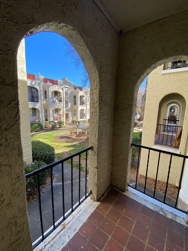 Photo - Spanish Oaks Apartment