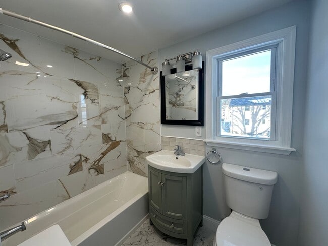 Photo - 10-05 2nd St Unit 2