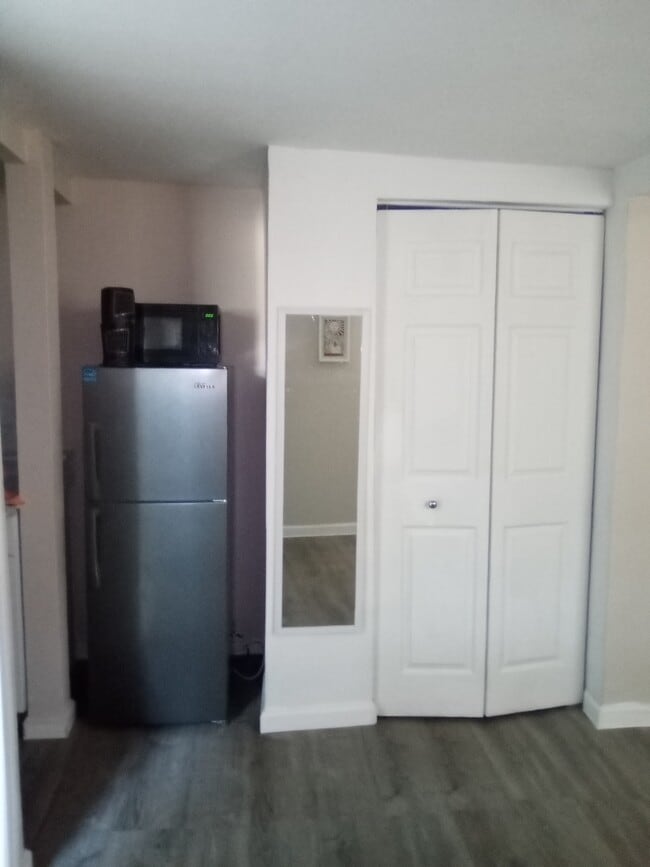 Photo - 1850 Service Rd