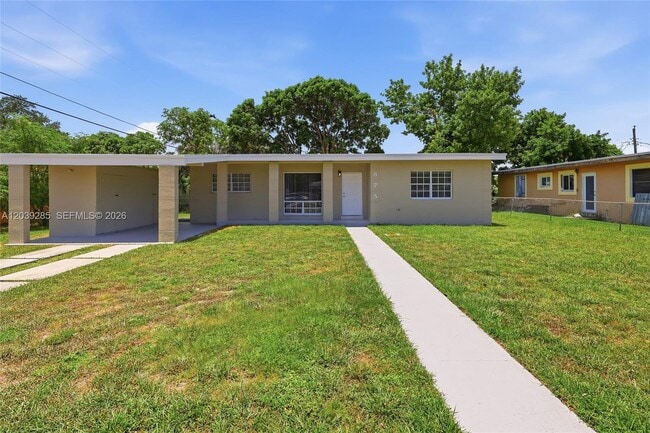 Building Photo - 875 NW 168th Dr