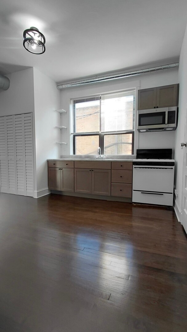 Photo - 2543 S St Louis Ave Unidad 2R