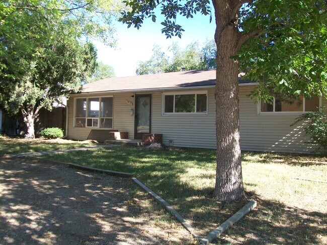 Building Photo - 1912 W Elizabeth St