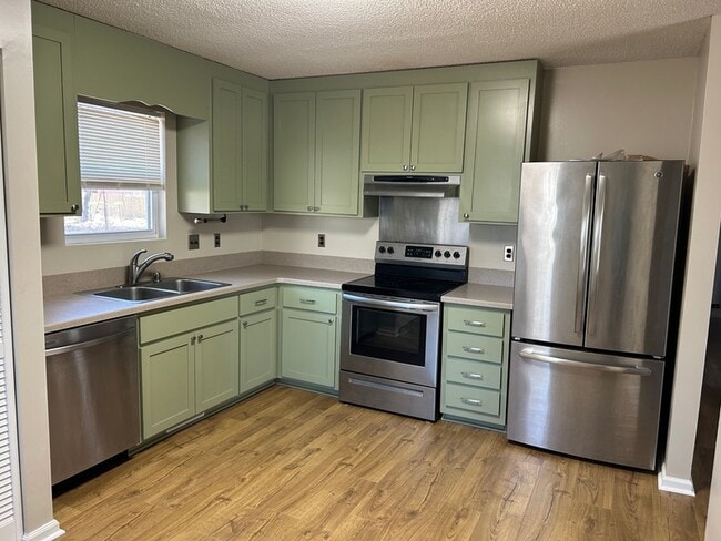 103 Kenmore Dr