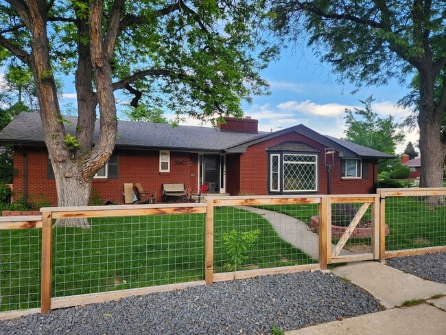 Spacious 4BR House in Wheat Ridge - Spacious 4BR House in Wheat Ridge