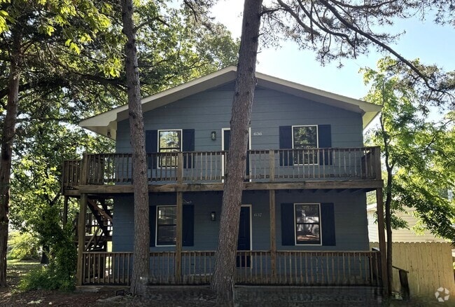 Building Photo - Completely Remodeled • 2/1 Duplex in Heber... Unit 637 N Conway Rental