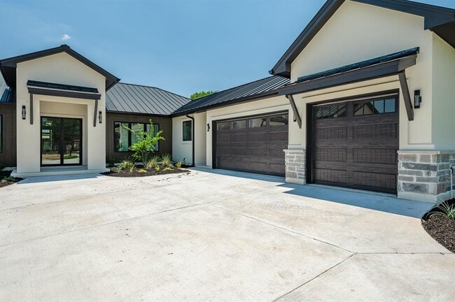 Photo - 125 Stockman Dr