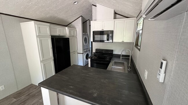 Photo - Cute Tiny Home on the Bayou!