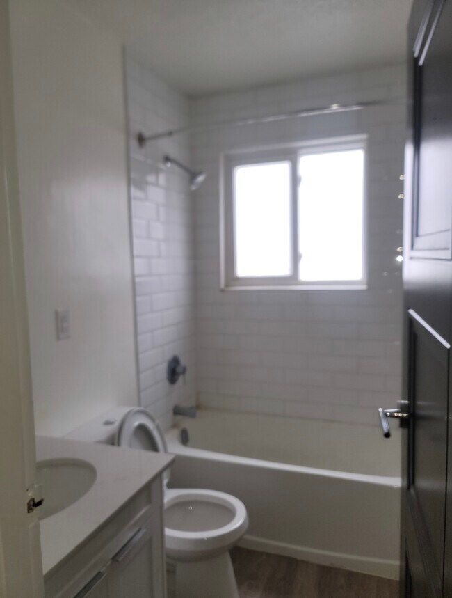 Photo - 70 Albert St Unit 21