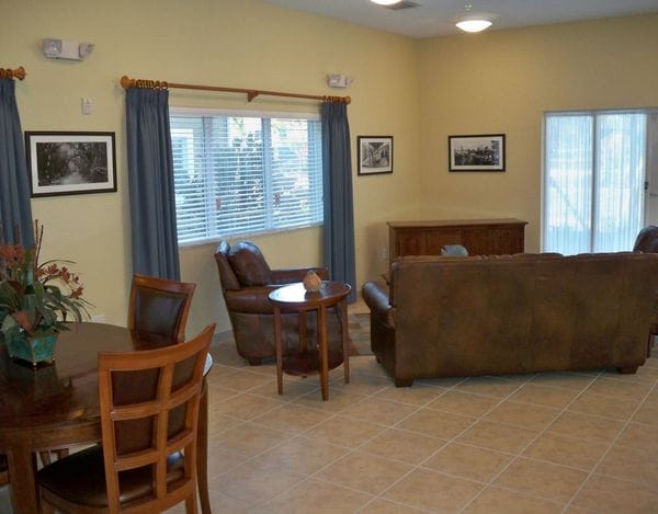 Photo - Dixie Court Apartments I, II & III