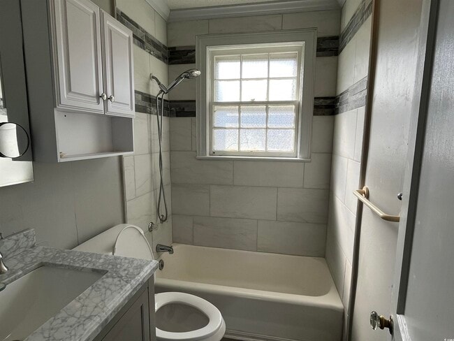 Building Photo - 1309 Saville St Rental