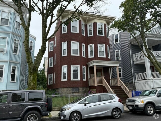 Building Photo - 261 E Cottage St Unit 2 Rental