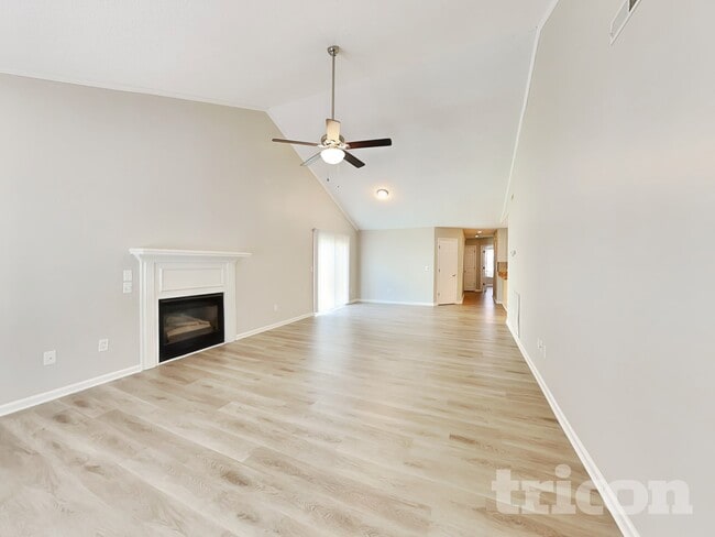 Photo - 113 Cobblestone Cir