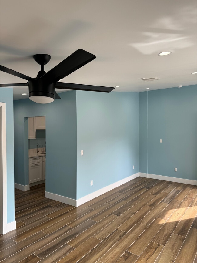 Photo - 6439 1/2 Graves Ave