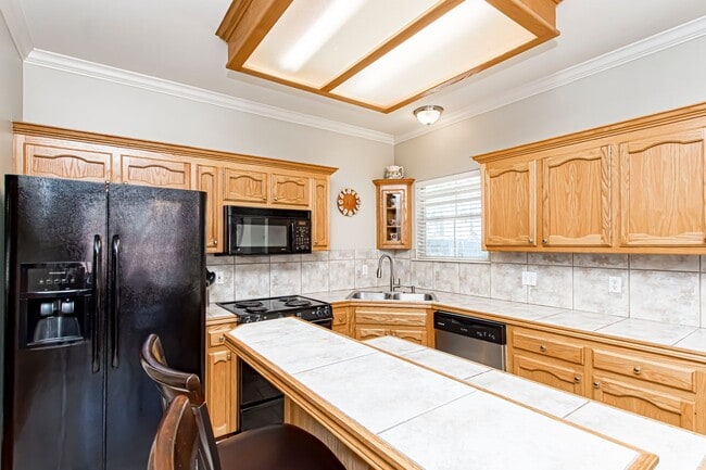 Photo - Inviting 3 Bedroom Home Minutes from Bluebonnet