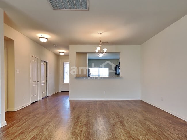 Photo - 920 Summer Stream Rd