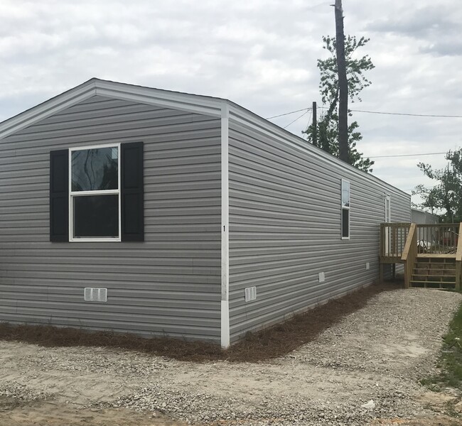 Building Photo - 3019 Douglas Rd