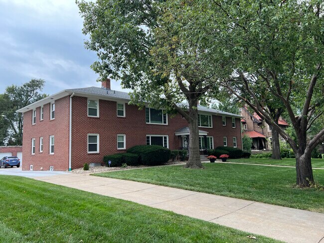 Photo - 510 S 38th St Unit #1