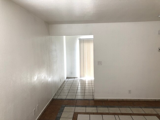 Photo - 2335 Daley St Unit 1