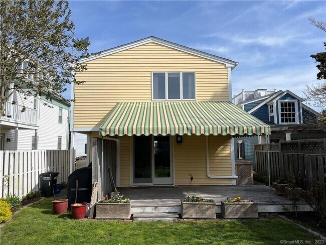 15 Trumbull St