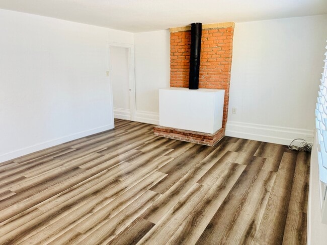 Photo - 63 Cathcart Ave