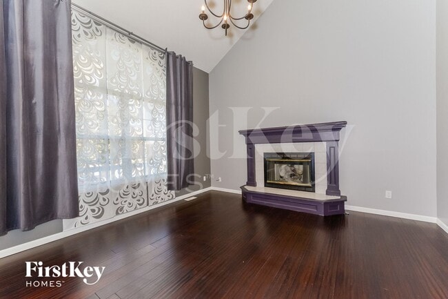 Photo - 700 Canter St