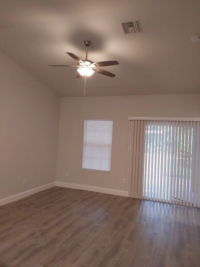 Photo - 9 Pony Express Dr