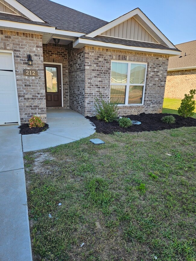 Photo - 212 Pine Is Ave