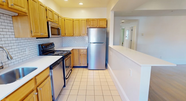 Photo - 1400 Beacon St Unit 3