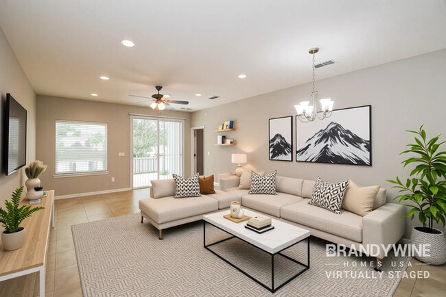 Photo - 884 Glendale Ln