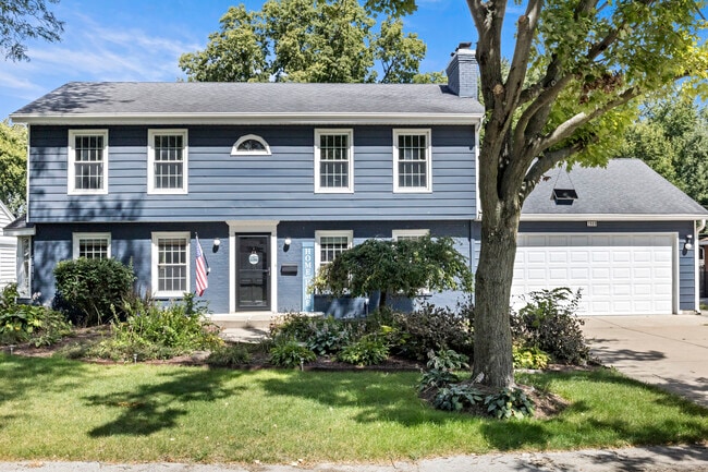 Photo - 2609 Dougall Rd
