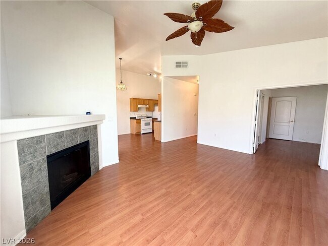 Photo - 3320 Cactus Shadow St Unidad 203