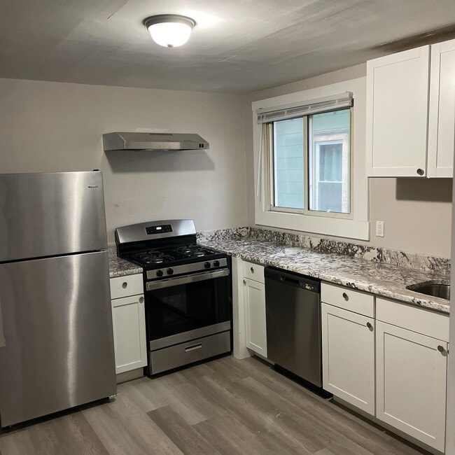 Photo - 102 Woodruff Ave