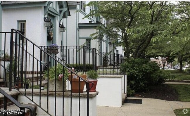 Building Photo - 186 Broad St Unit 186A Rental