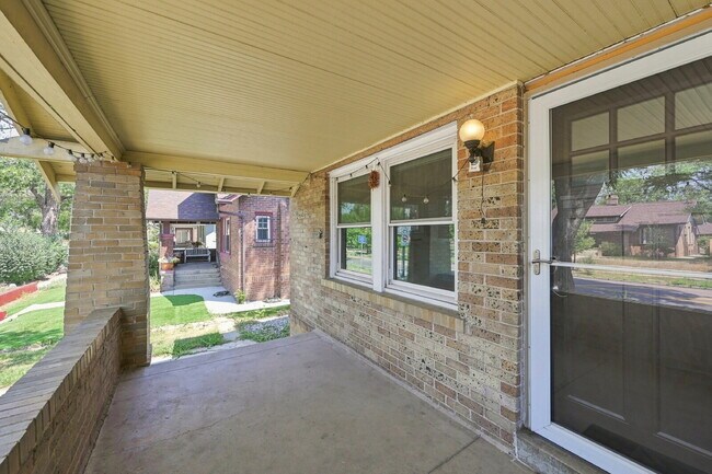 Photo - $3,395.95-  3 Bed, 2 Bath Home in Denver with Private Outdoor Area!