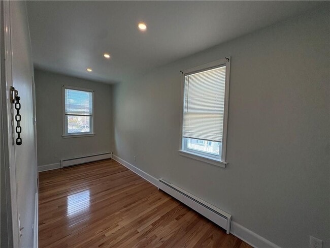 Photo - 9 Apthorp Ave Unit 2