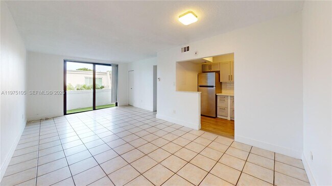 Photo - 2345 NE 135th St