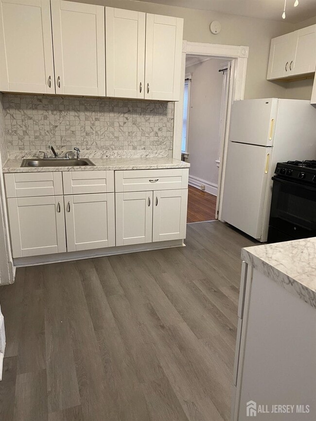 237 Montgomery St Unit 2