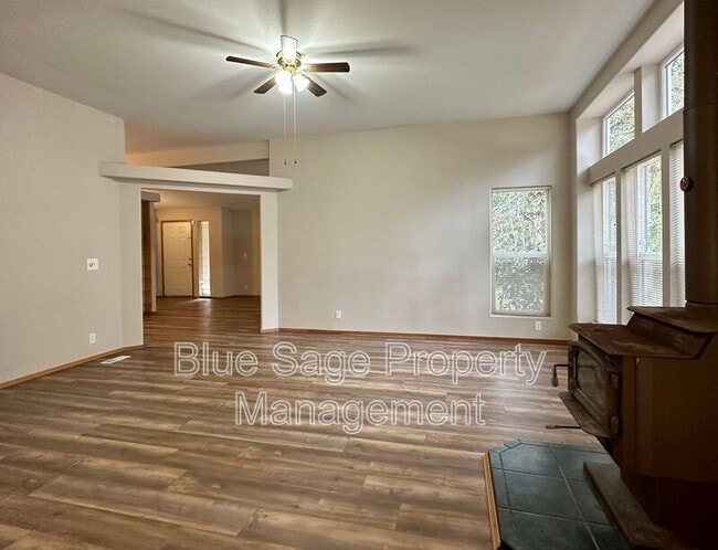 Photo - 1375 S Bagley Creek Rd