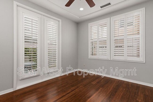 Photo - 624 Sand Shell Ave