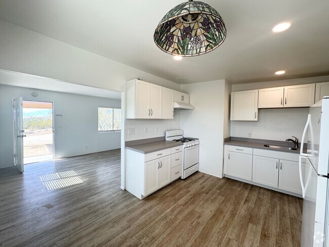 Building Photo - Clean and Lovely 2 Bedroom 1 Bathroom Rental