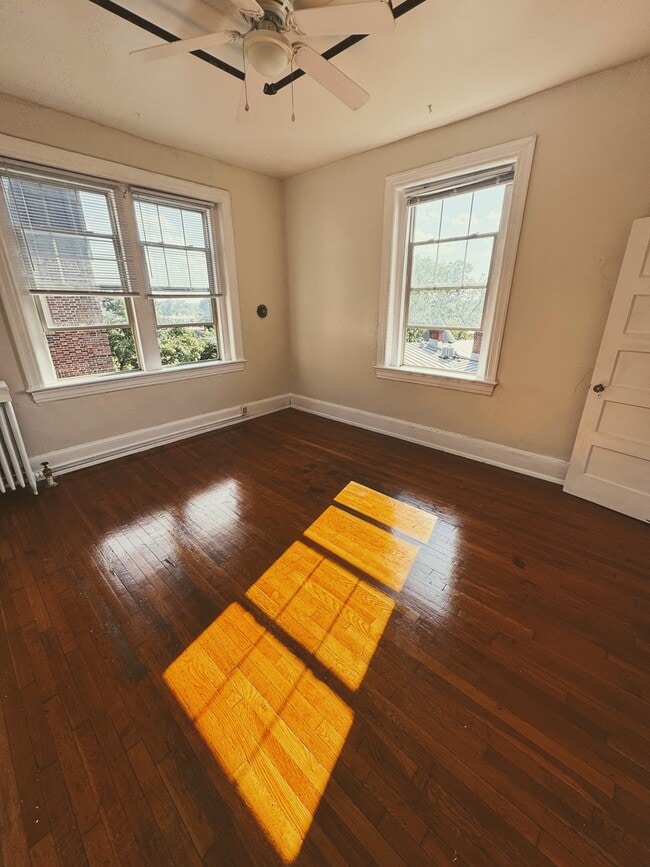 Bedroom - 1118 Grove Ave