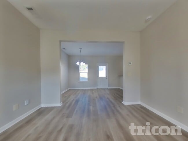 Photo - 30 Wyndham Ct