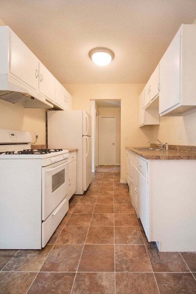 Photo - Bay Pointe Apartments