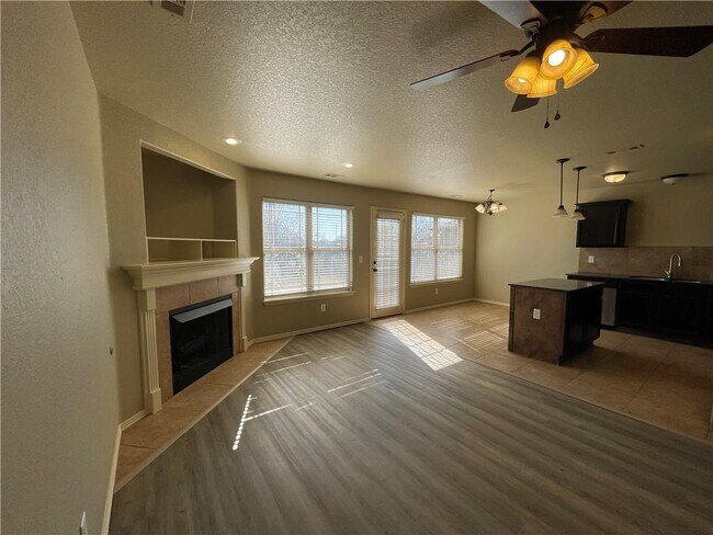 Photo - 1018 Kensington Dr