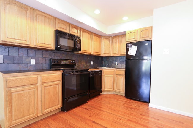 Photo - 1528 Willington St Unidad A