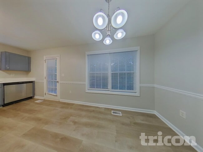 Photo - 150 Whetstone Way