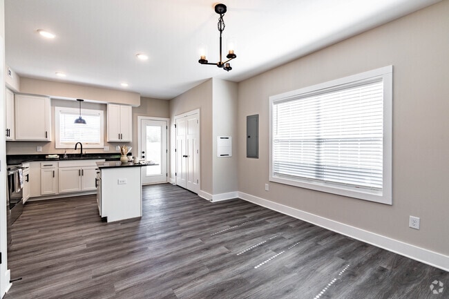 2BR, 2.5BA - 1300SF - Dining Room